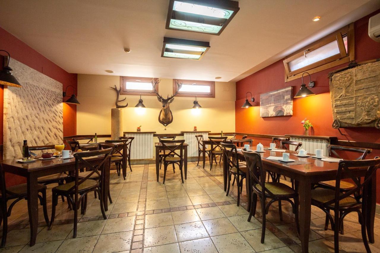 Hostal Los Canteros Golmayo Esterno foto