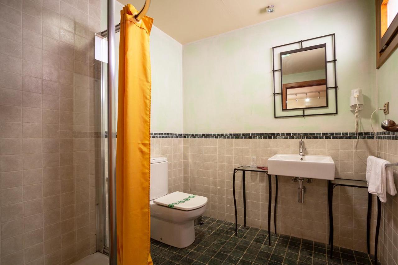 Hostal Los Canteros Golmayo Esterno foto