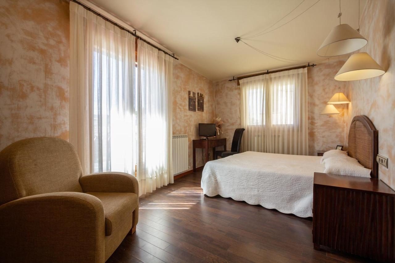 Hostal Los Canteros Golmayo Esterno foto